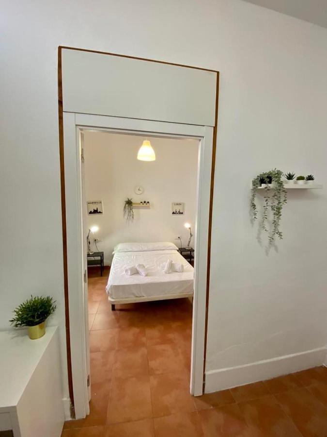 The Ship Apartment Valencia Buitenkant foto