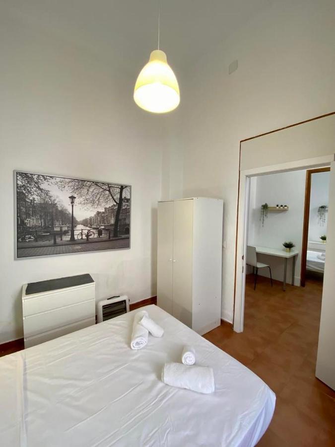 The Ship Apartment Valencia Buitenkant foto
