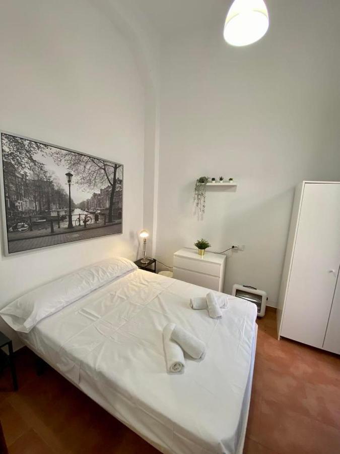 The Ship Apartment Valencia Buitenkant foto