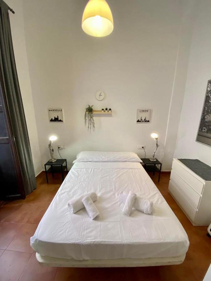 The Ship Apartment Valencia Buitenkant foto