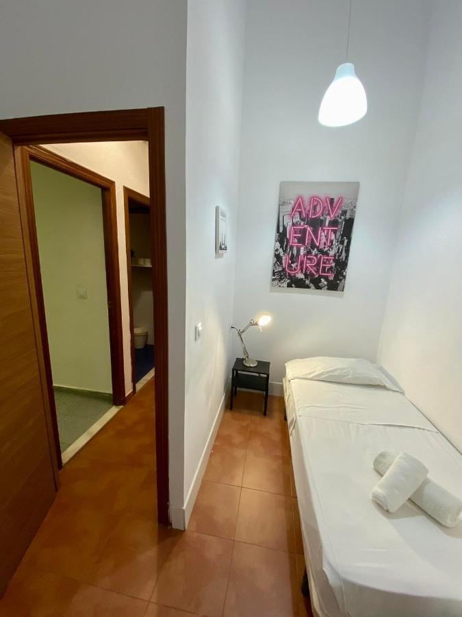 The Ship Apartment Valencia Buitenkant foto