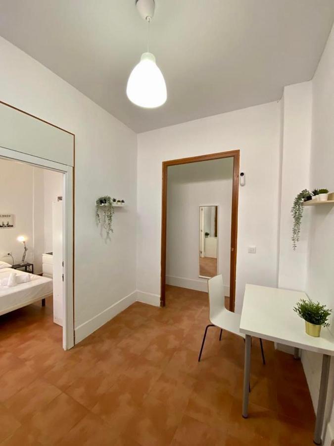 The Ship Apartment Valencia Buitenkant foto